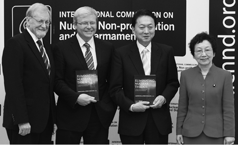 The former Australian minister for foreign affairs, Gareth Evans (left), and former Japanese foreign minister Yoriko Kawaguchi (right), co-chairs of the International Commission on Nuclear Non-Proliferation and Disarmament, with the Australian Prime Minister, Kevin Rudd (second left), and the Japanese Prime Minister, Dr Yukio Hatoyama, at the launch of the commission's report, Eliminating Nuclear Threats, Tokyo, 15 December 2009. [Department of Foreign Affairs and Trade]