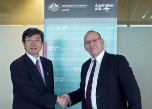 AusAID Director General Peter Baxter and Asian Development Bank President Takehiko Nakao