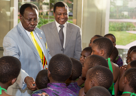 Man speaking with children