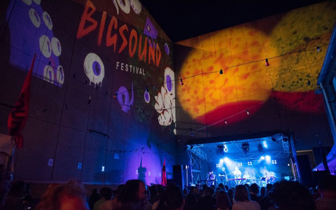 photo of stage and crowd at a concert during the bigsound festival 2017