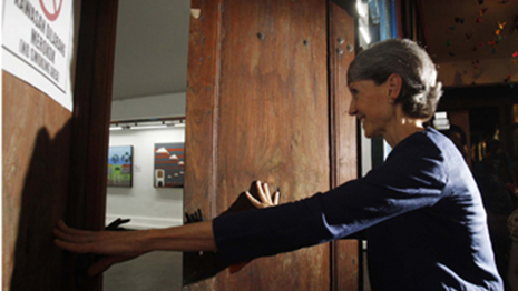 Bali Consul-General Majell Hind officially opens Message Stick in Denpasar