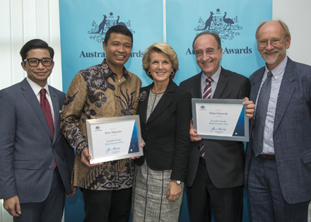 Julie Bishop presenting awards