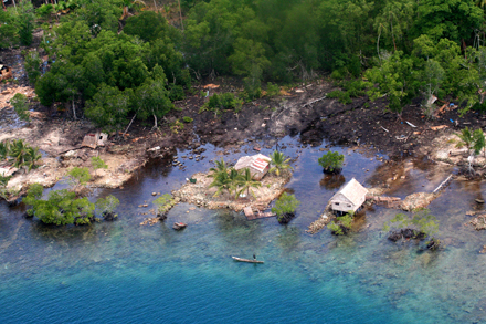 Flooded village in Solomon Islands 2007