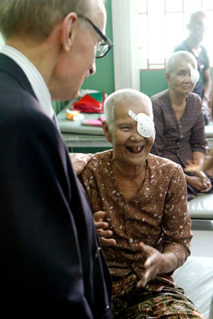 Mr Carr meets a female patient