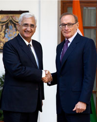 Australian Foreign Minister, The Hon. Bob Carr meets India Minister for External Affairs, Salman Khurshid at Hyderabad House in New Delhi during his visit to India