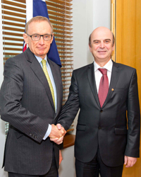 Foreign Minister Bob Carr meeting Foreign Minister of the Republic of Albania, His Excellency Professor Edmond Panariti