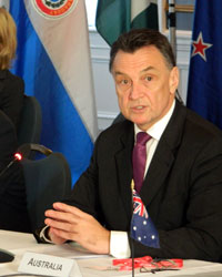 Photo of Trade Minister Craig Emerson speaking at the Cairns Group Ministerial Meeting in Saskatoon, Canada