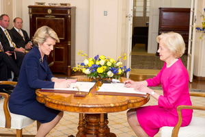 The Hon Julie Bishop MP being sworn in as Minister for Foreign Affairs by Governor-General Quentin Bryce