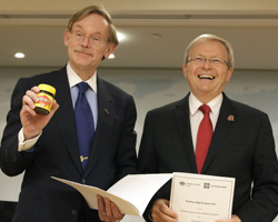 Photo of Australian Minister for Foreign Affairs, Kevin Rudd, and World Bank Group President Robert B. Zoellick