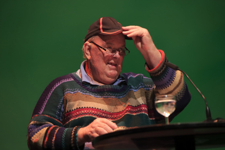 Australian poet Les Murray recites at Weltklang – Nachte der Poesie, an event of the Berlin Poetry Festival, June 2014. Photo: gezett.de