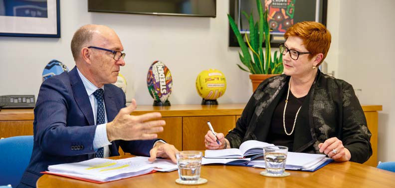 Dr Robert Floyd in discussions with Minister for Foreign Affairs and Minister for Women, Marise Payne.