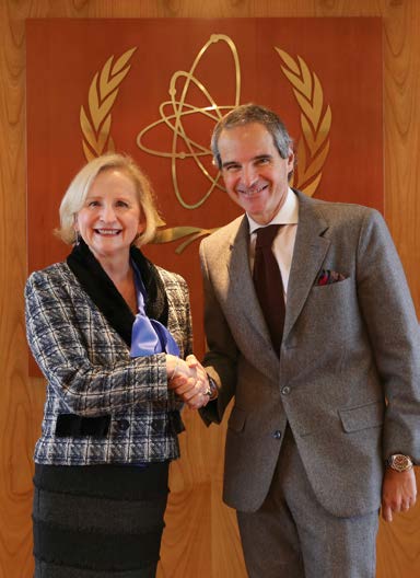 Australia's Ambassador for Arms Control and Counter-Proliferation, Amanda Gorely, and IAEA Director General, Rafael Grossi (Credit: IAEA Flickr).