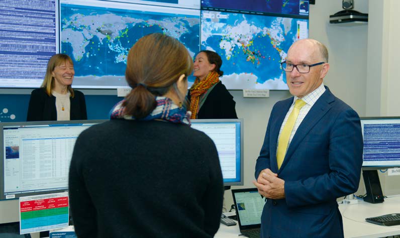 Dr Robert Floyd at Geoscience Australia discussing Australia's seismic monitoring activities and the CTBT's International Monitoring System.