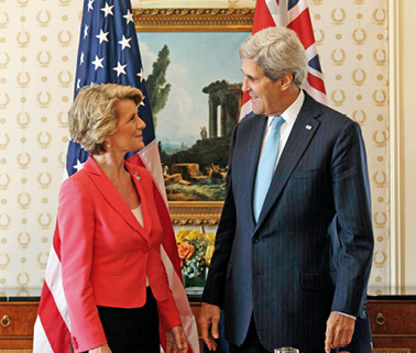 Minister for Foreign Affairs, Julie Bishop, meets with US Secretary of State, John Kerry, New York, 27 September 2013. [DFAT]
