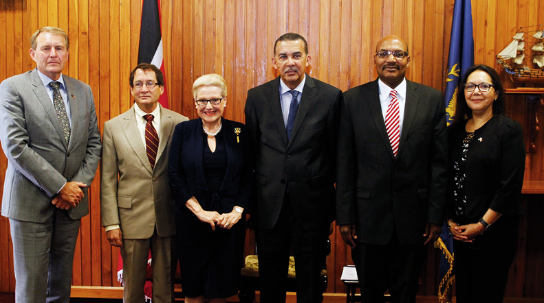 High Commissioner to Trinidad and Tobago, Ross Tysoe AO (left), and Deputy High Commissioner, Leona Landers (right), accompany Speaker of the House of Representatives, Bronwyn Bishop (third left), as she meets with Republic of Trinidad and Tobago President, HE Anthony Carmona SC ORTT (third right), President of the Senate, Timothy Hamel-Smith (second left), and Speaker of the House of Representatives, Wade Mark, Port of Spain, 5 April 2014. [DFAT]