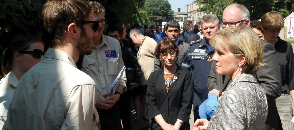 Ambassador to Poland accredited to Ukraine and members of the DFAT Crisis Response Team speak with Minister for Foreign Affairs
