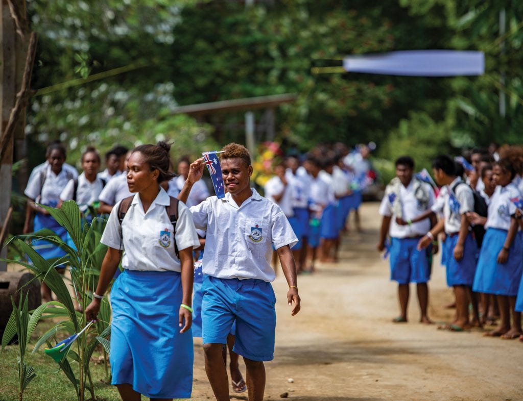 Honiara school students welcoming Prime Minister Scott Morrison [DFAT/Qoriniasi Jr. Bale]