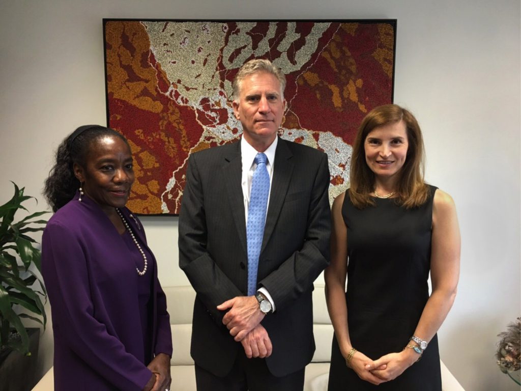 Director of the Victoria State Office Jenny Bloomfield meeting with United States Chargé d’Affaires James Carouso and United States Consul General to Victoria Frankie Reed. [DFAT]