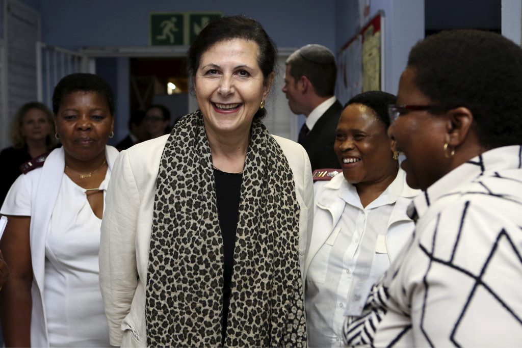 Minister for International Development and the Pacific Senator Concetta Fierravanti-Wells with Direct Aid Program recipients at the Charlotte Maxeke Johannesburg Academic Hospital, South Africa. [DFAT/Debbie Yazbek]