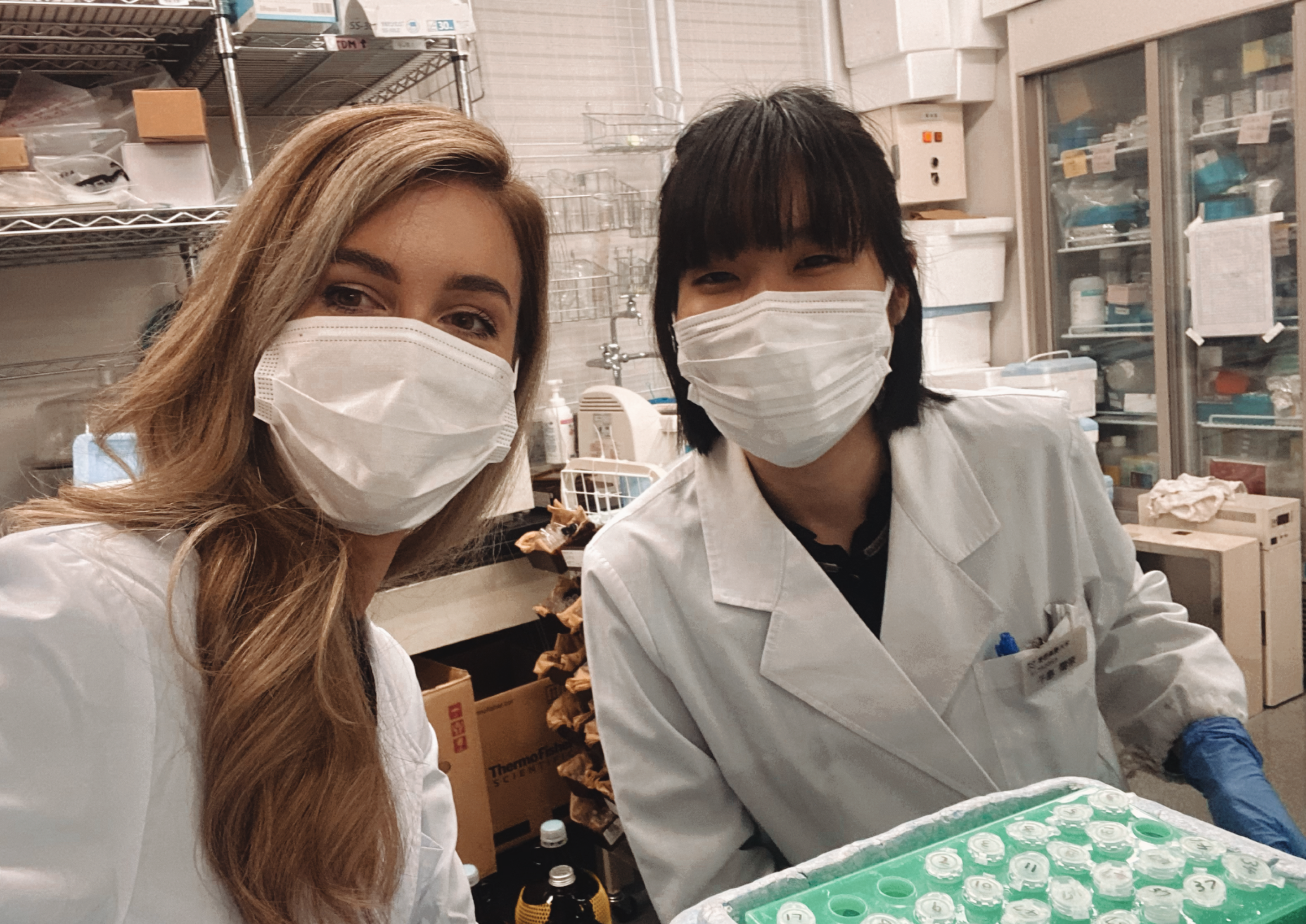 Alexandra Pozzo in the research lab at Kando University