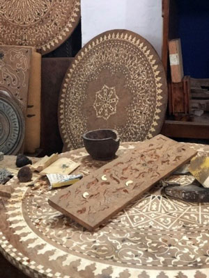 Different traditional artefacts.