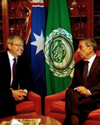 Photo of Australia Foreign Minister Kevin Rudd meeting with Secretary-General of the League of Arab States HE Mr Amre Moussa.