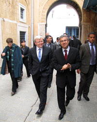 Photo of Australian Ambassador to Tunisia Mrs Stephanie Schwabsky, Mr Kevin Rudd and the Tunisian Head of Protocol in Tunis