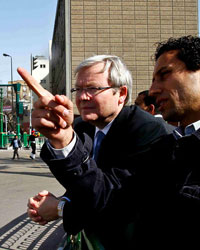 Photo of Foreign Minister Kevin Rudd in Cairo