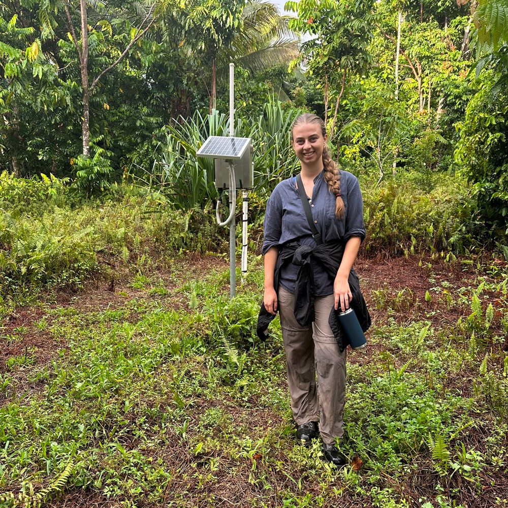 Scholar Shannon Schulz participated in freshwater quality sampling expeditions to collect and analyse plants species used in traditional medicines.