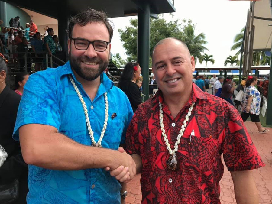 High Commissioner Dr Christopher Watkins shaking hands with Cook Islands’ Prime Minister Mark Brown.