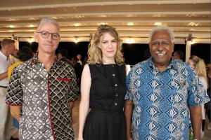 Image of officials in New Caledonia.