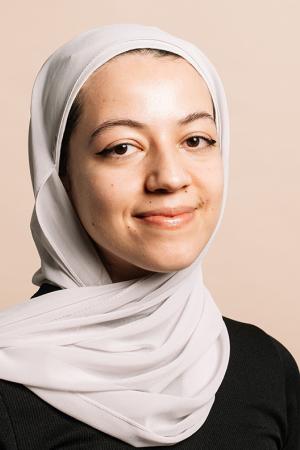 Headshot of Zinab Al Hilaly