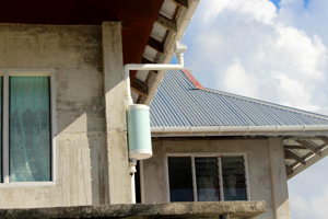 Newly installed guttering with a simple but effective device for healthy rainwater supply
