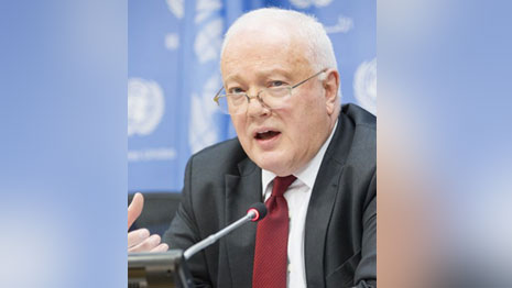 Gary Quinlan speaking at the UNSC
