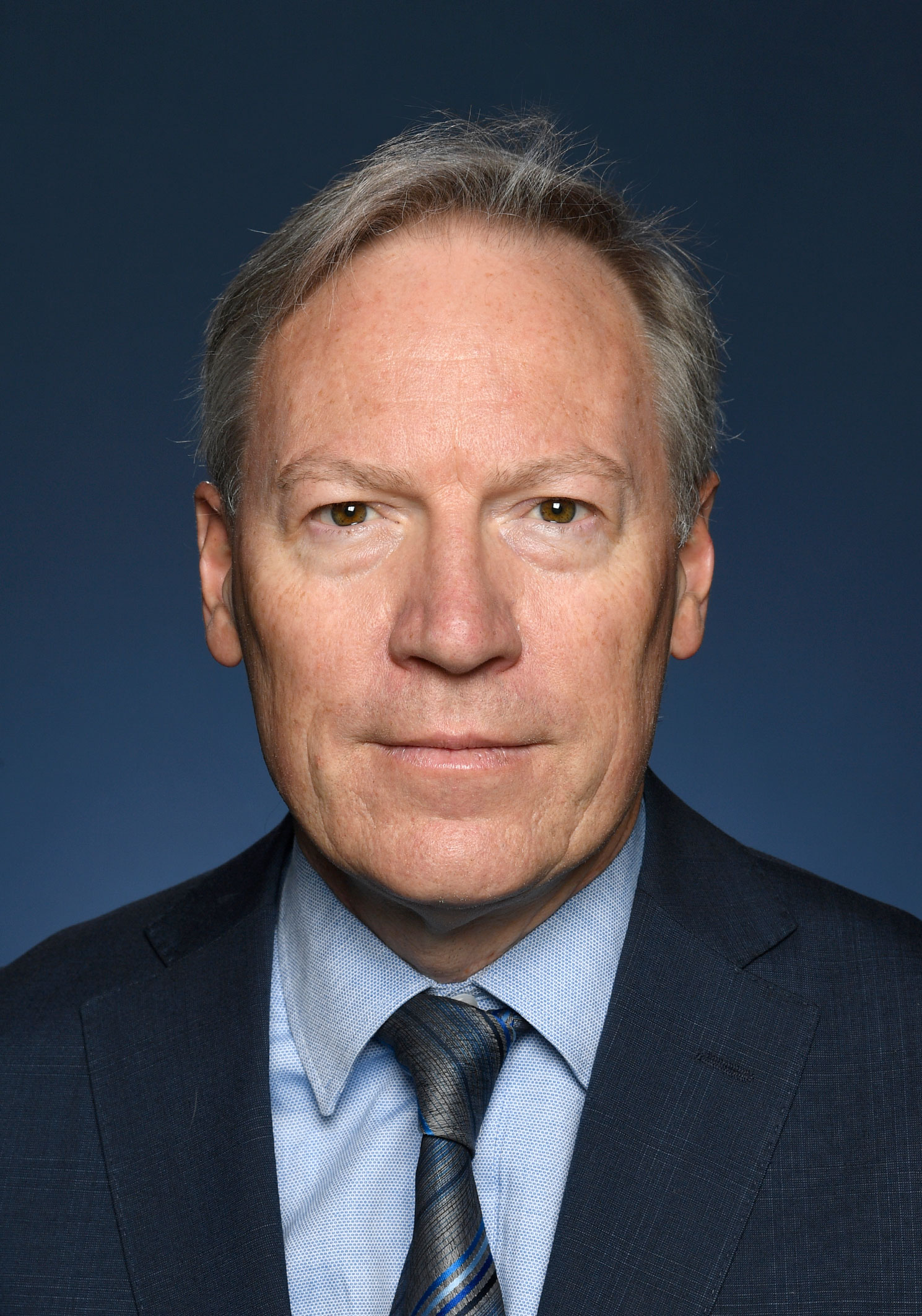 FileLuke Williams, official portrait as Australian High Commissioner